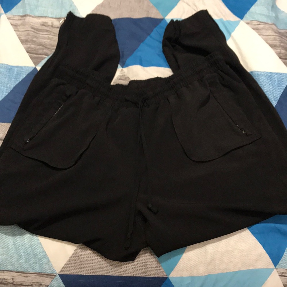 BLACK PANTS